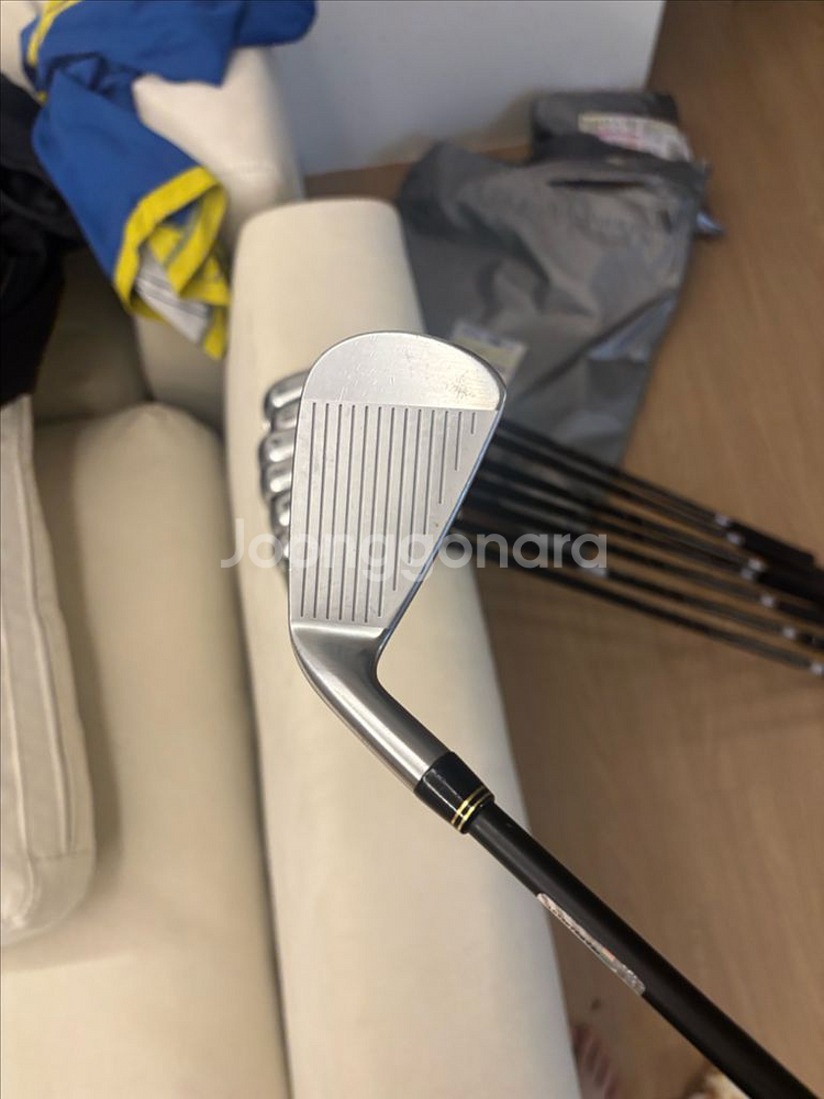 브릿지스톤 v300 7세대 아이언세트 골프채 팝니다.--3