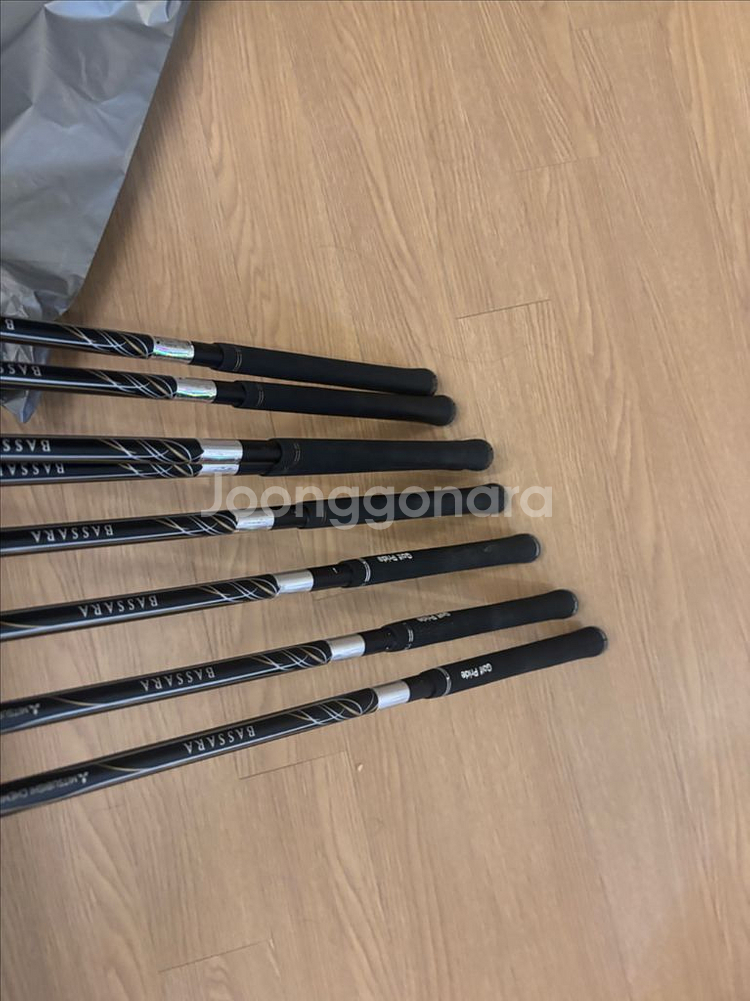 브릿지스톤 v300 7세대 아이언세트 골프채 팝니다.--1
