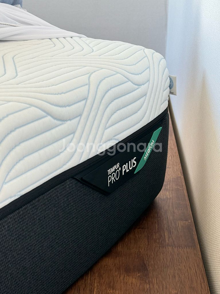 템퍼 프로 플러스 미디움 매트리스 (퀸)--0