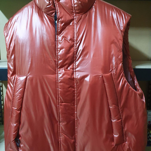 더블유엠씨 글로씨 다운베스트 패딩조끼 판매합니다