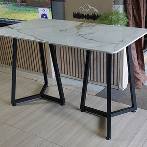 테이블 판매합니다(전시품)