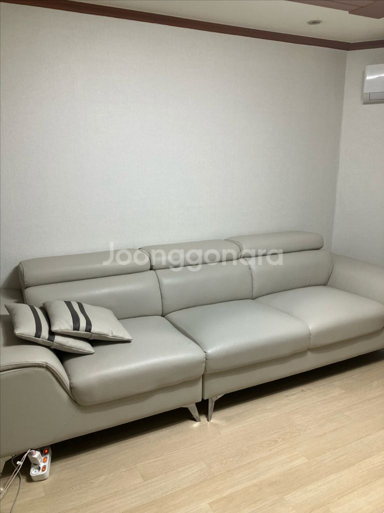 우아미가구 4인용 가죽쇼파(쿠션2개포함)--1