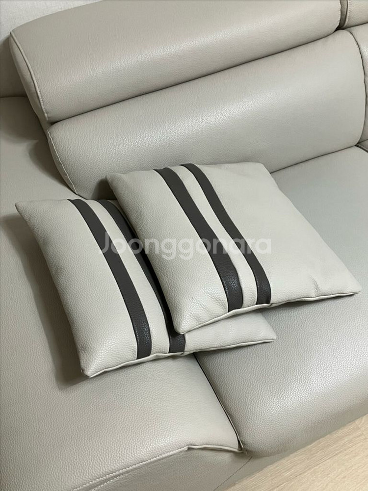 우아미가구 4인용 가죽쇼파(쿠션2개포함)--3