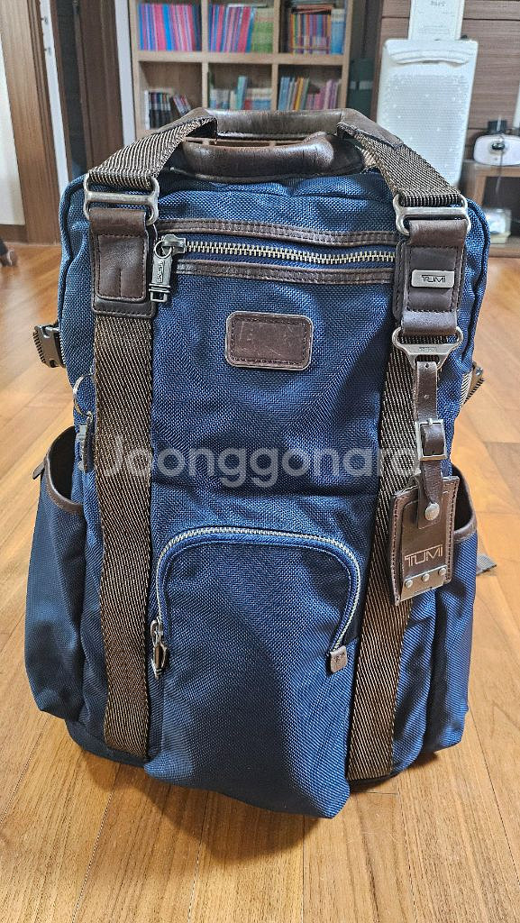 투미백팩 르준 네이비 판매 합니다--0