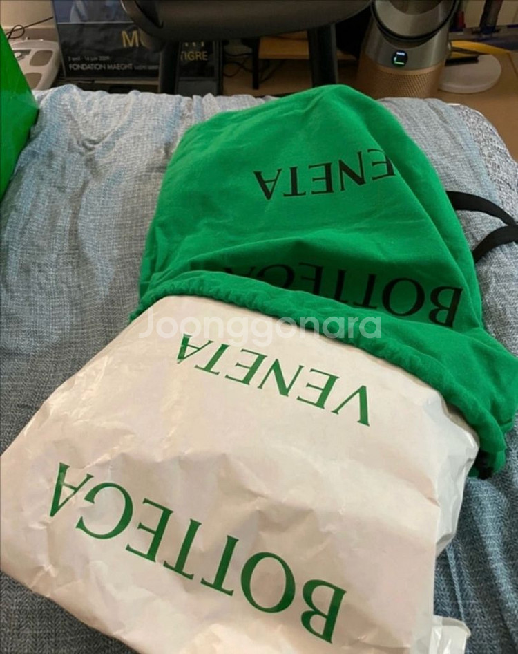 보테가 베네타 패디드 테크 / 패딩 카세트 백--6