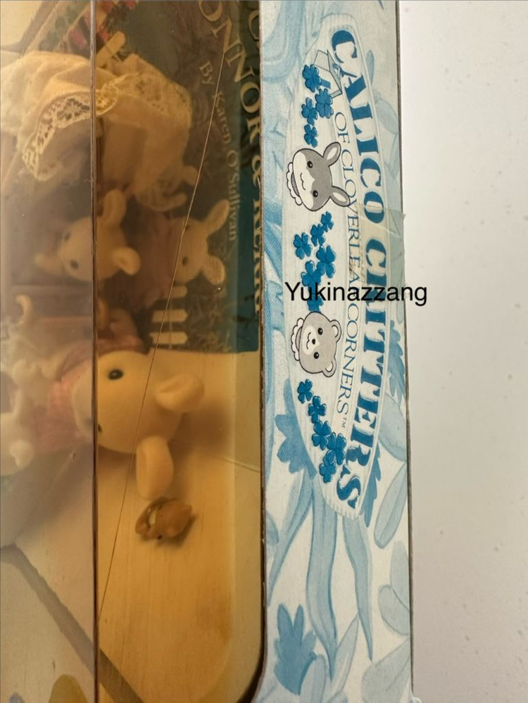 실바니안 흰토끼엄마와 쌍둥이 유모차 이미지