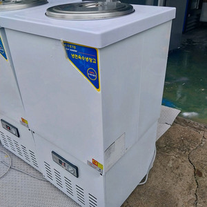 우성 육수 냉장고 상태최상 작동잘됨