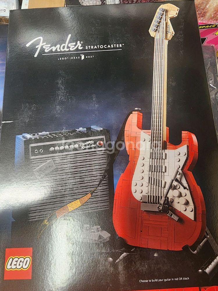 레고 21329 펜더 스트라토캐스터 일렉 기타 미개봉--0