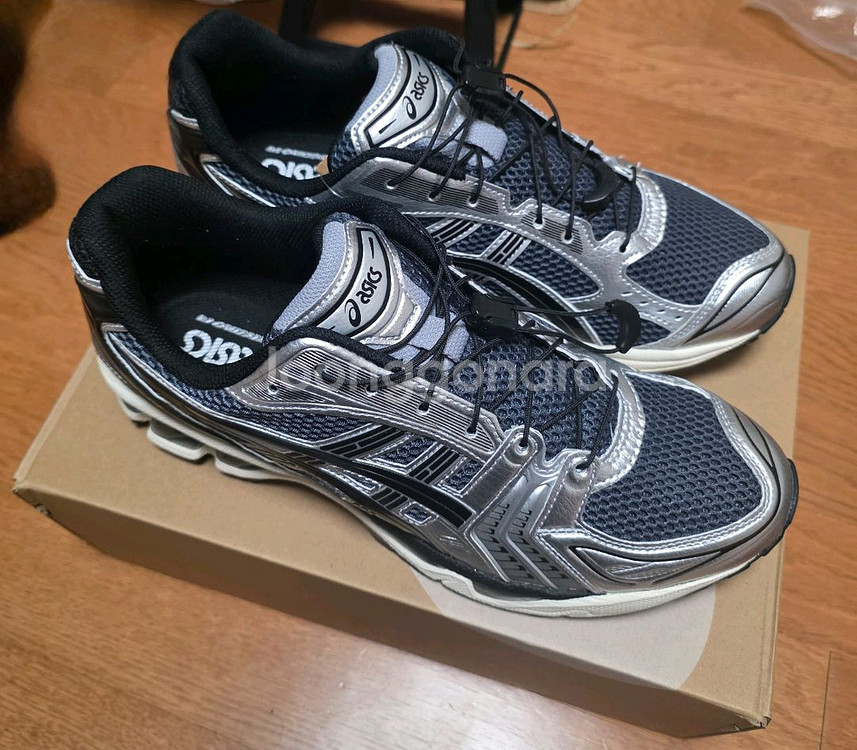 아식스 언리미티드 젤카야노14 캐리어그레이280 팝니다--3