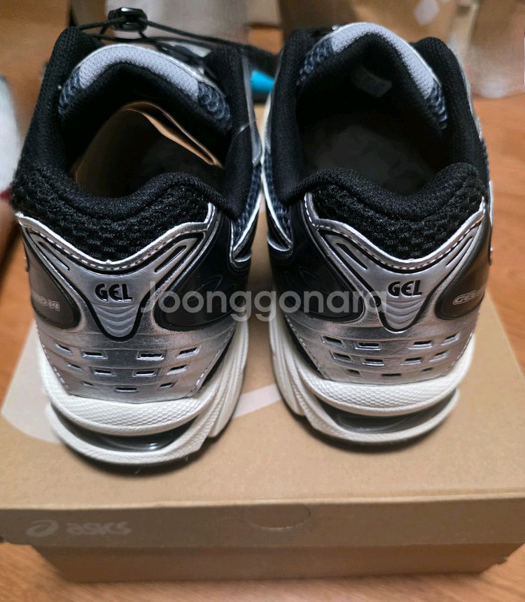 아식스 언리미티드 젤카야노14 캐리어그레이280 팝니다--2