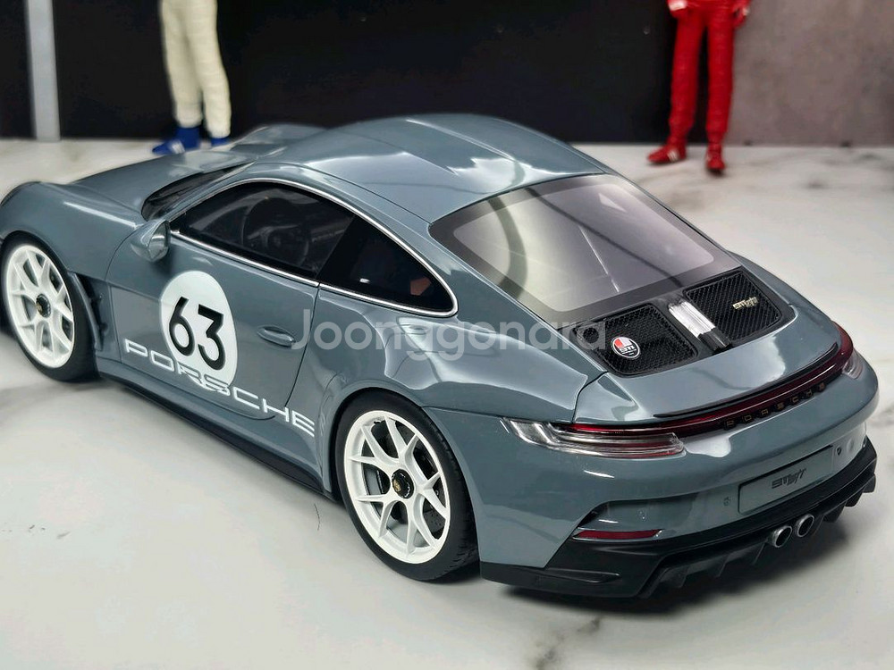 1:18 GT스피릿 투어링 st 다이캐스트 팝니다.--1