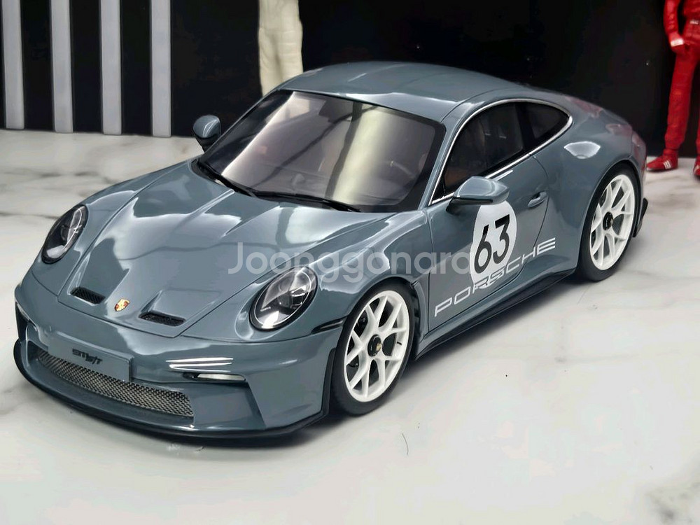 1:18 GT스피릿 투어링 st 다이캐스트 팝니다.--0