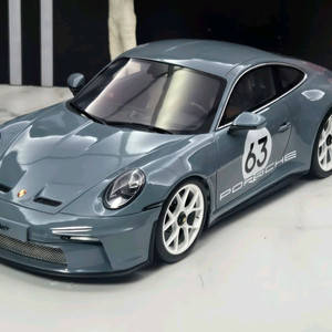 1:18 GT스피릿 투어링 st 다이캐스트 팝니다.