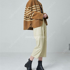 21 한섬 시스템 김다미 스트라이프 가디건 타임 마인