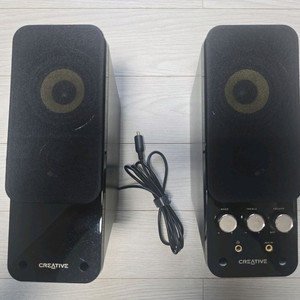 크리에이티브 T20 2 스피커 팝니다.