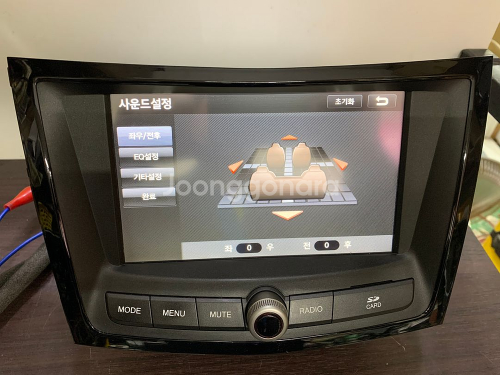 티볼리 순정 AV 블루투스 자출 데크 팝니다.--2