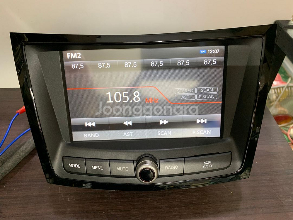 티볼리 순정 AV 블루투스 자출 데크 팝니다.--3