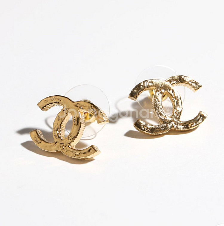 샤넬 CC 귀걸이 (새상품) 부산센텀 샤넬매장구매!--1