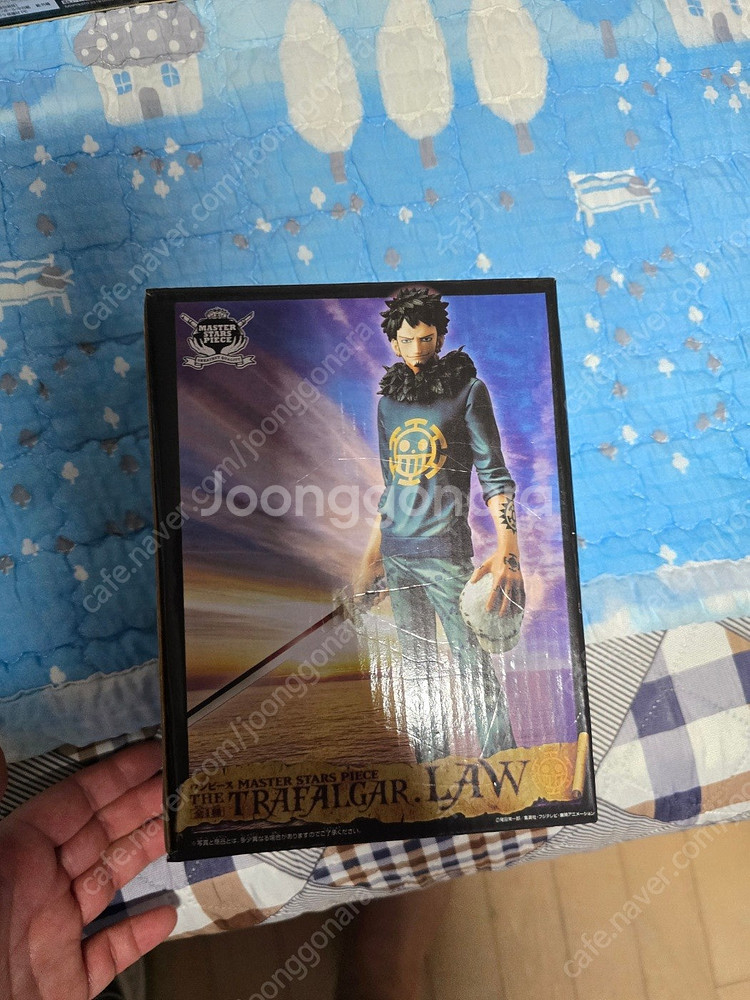 로우.에이스.페로나 피규어 팝니다.--0