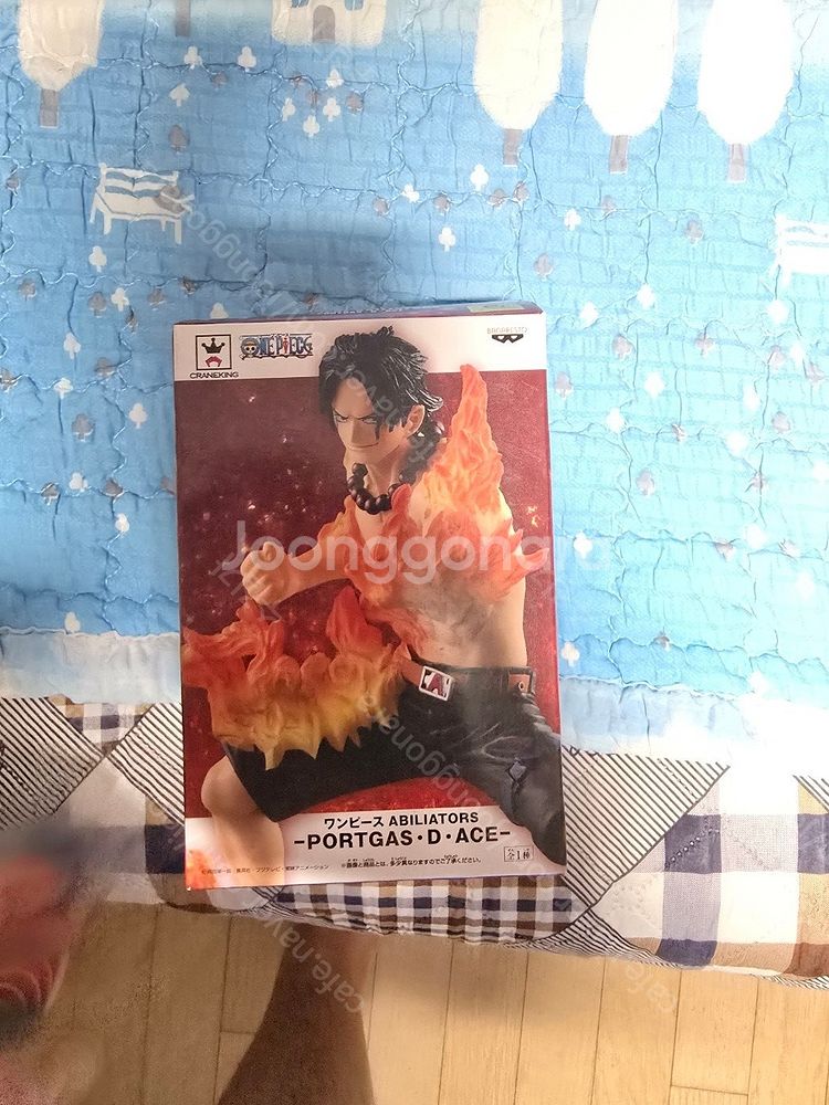 로우.에이스.페로나 피규어 팝니다.--1