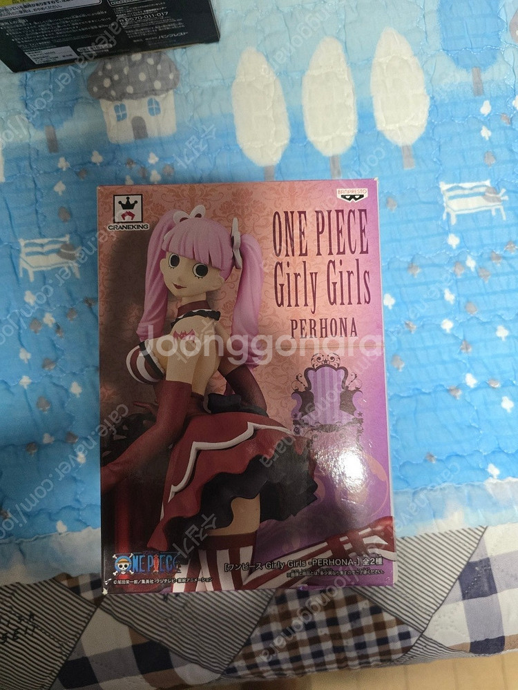 로우.에이스.페로나 피규어 팝니다.--2