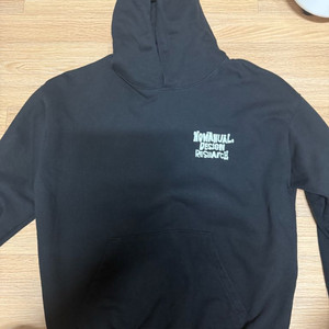 노메뉴얼 후드티