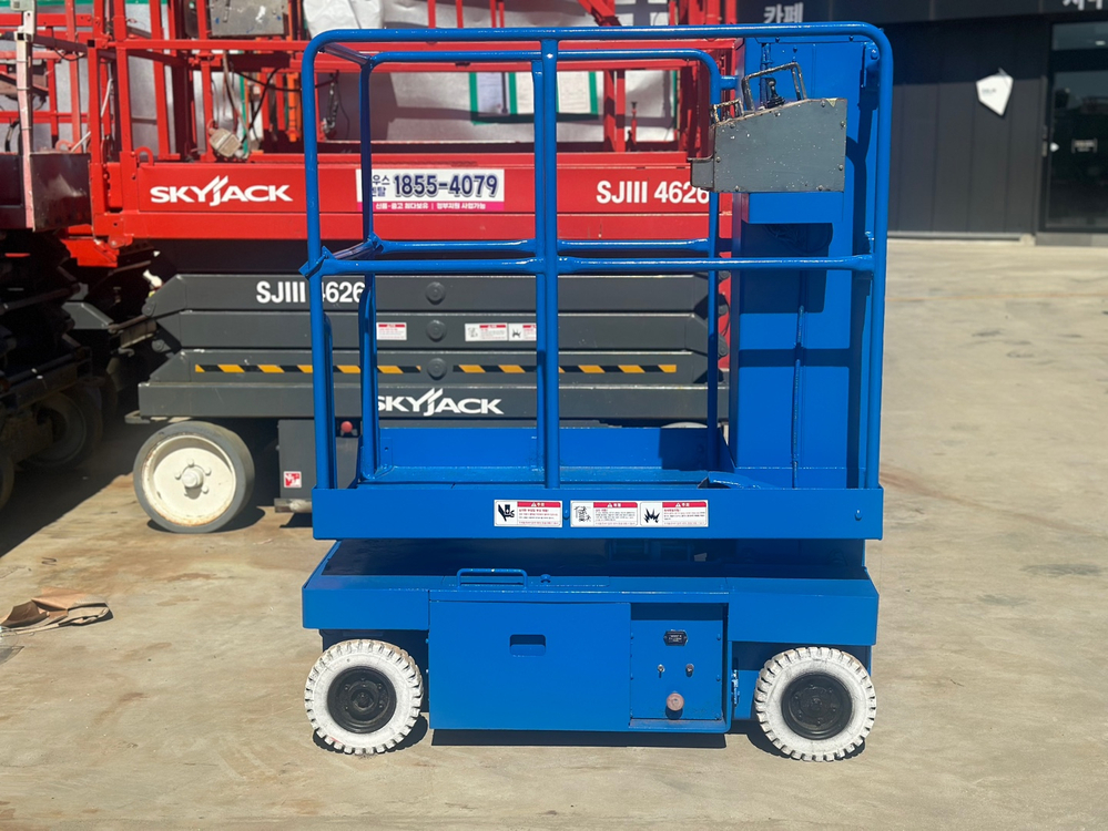 한대만 있어도 작업효율 오르는 고소작업대 AMH40--1