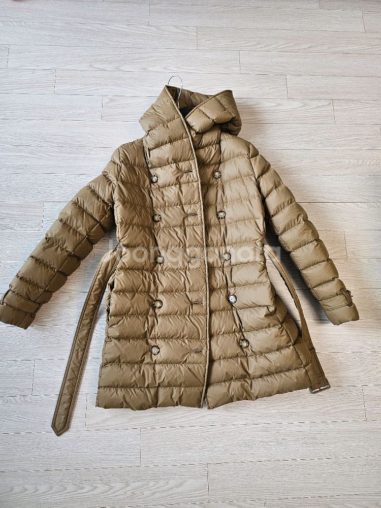 버버리여성 위틀리 벨트 다운자켓 s사이즈--0