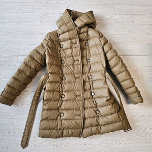 버버리여성 위틀리 벨트 다운자켓 s사이즈