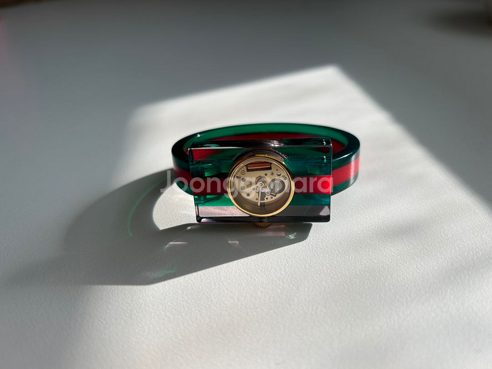 GUCCI 구찌 삼선 뱅글 플렉시글라스 손목 시계--0
