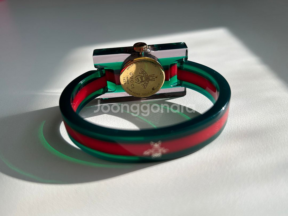 GUCCI 구찌 삼선 뱅글 플렉시글라스 손목 시계--1