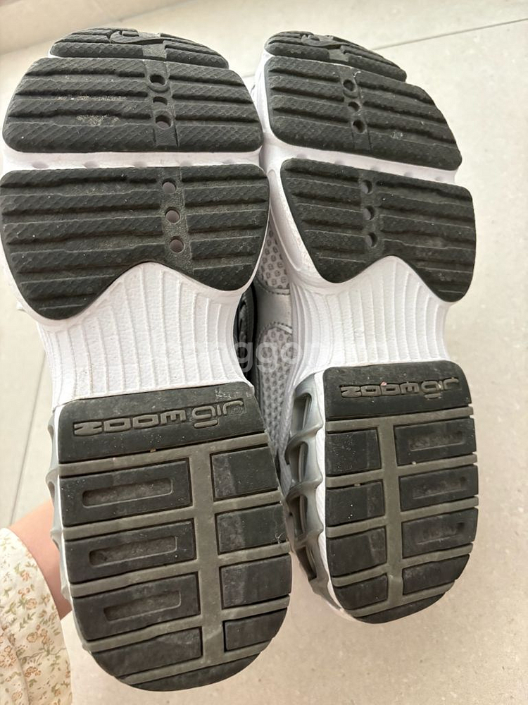 나이키 우먼 줌 에어 파이어 메탈릭 실버--6