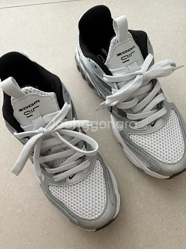 나이키 우먼 줌 에어 파이어 메탈릭 실버--9