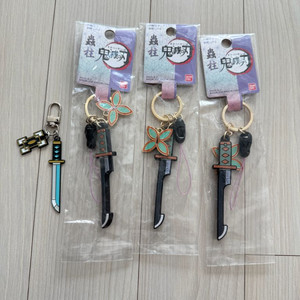 반다이 정품 일륜도 키링 (시노부)