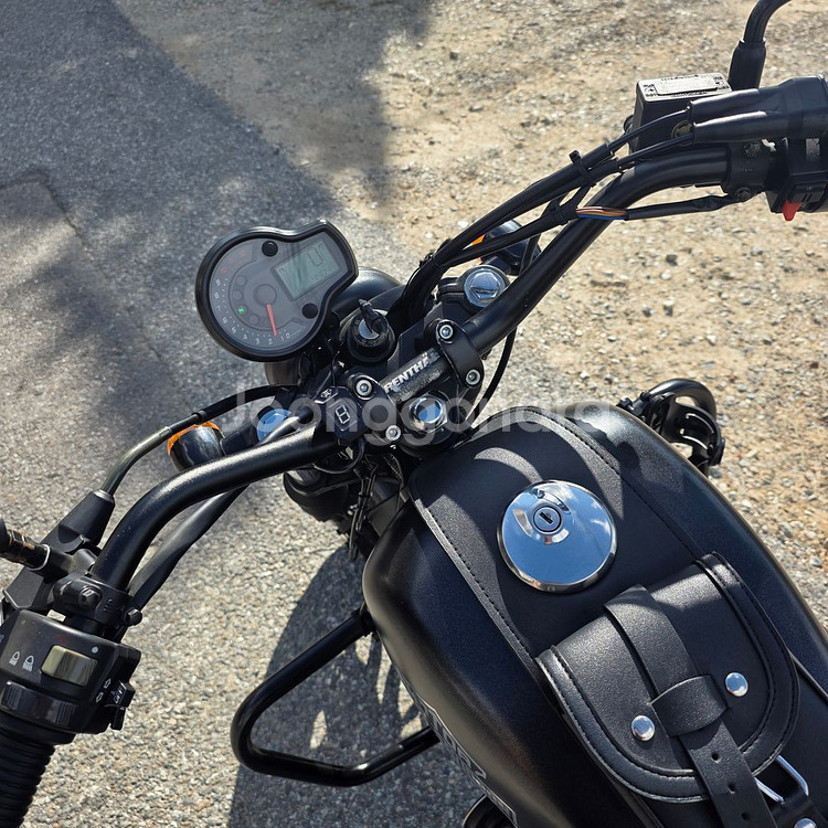 kr모터스 아퀼라300 21년 1만 저렴하게 판매합니다--9