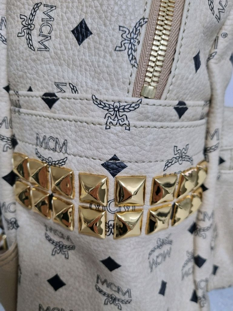 엠씨엠 스터드 비세토스 백팩 L(정품) 이미지