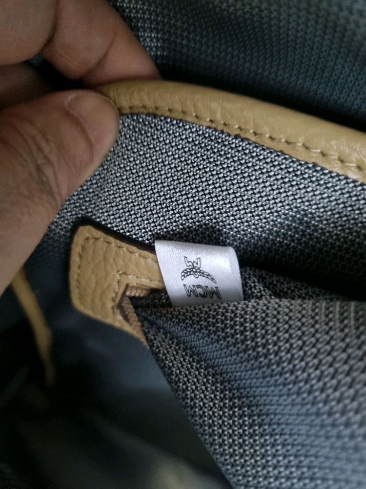 엠씨엠 스터드 비세토스 백팩 L(정품) 이미지