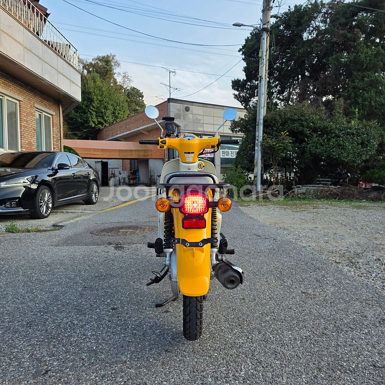 혼다 슈퍼커브 21년 2만 저렴하게 판매합니다.--3