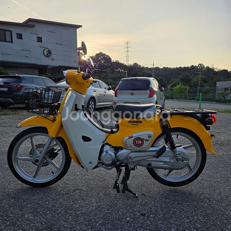 혼다 슈퍼커브 21년 2만 저렴하게 판매합니다.--5