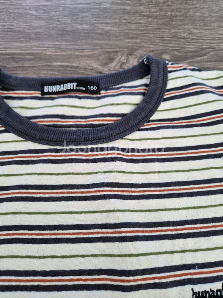 런래빗 160사이즈 티셔츠팔아요.--2