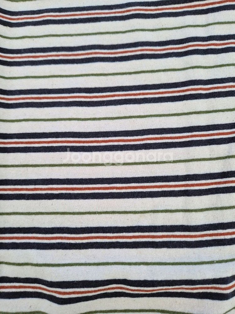 런래빗 160사이즈 티셔츠팔아요.--1