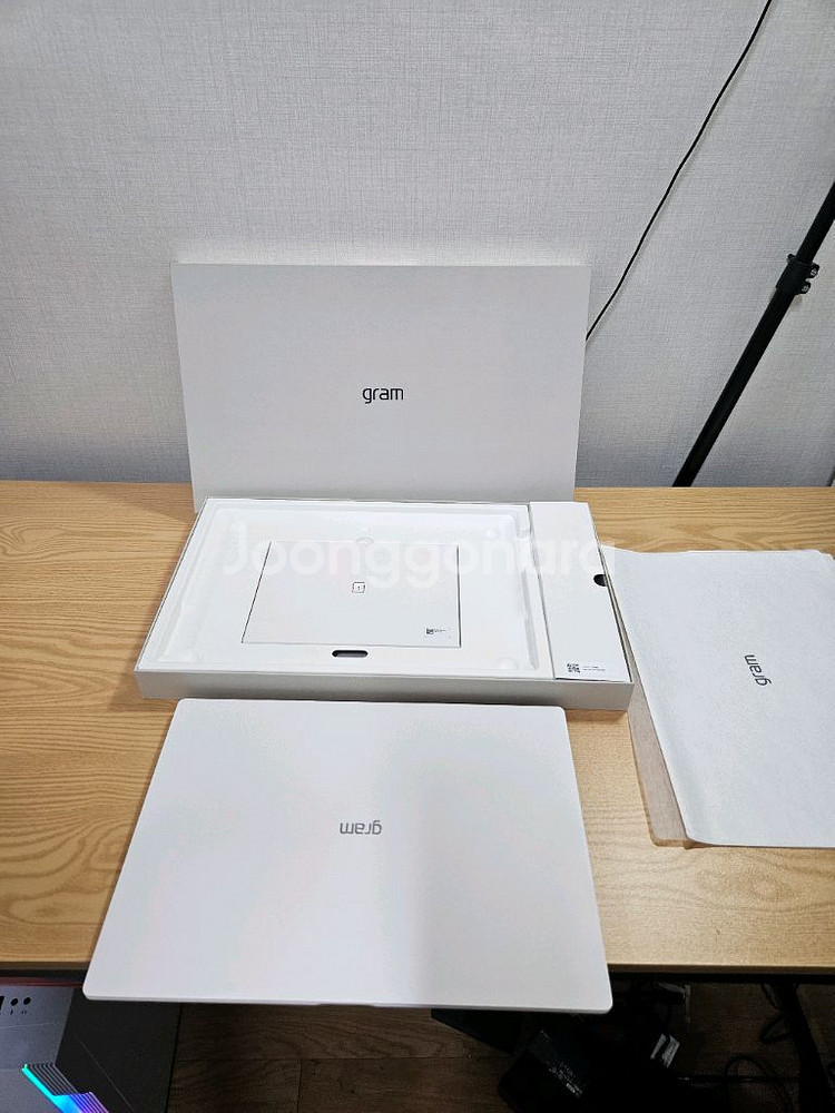 [단순개봉 미사용품] 2025 그램 프로16--2