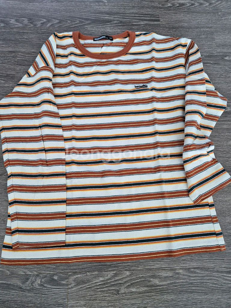 런래빗 160사이즈 티셔츠팔아요~--0