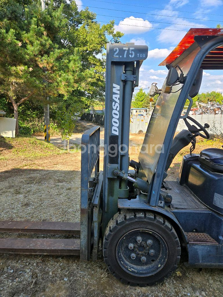 지게차 두산30 2011년 통타이어--6