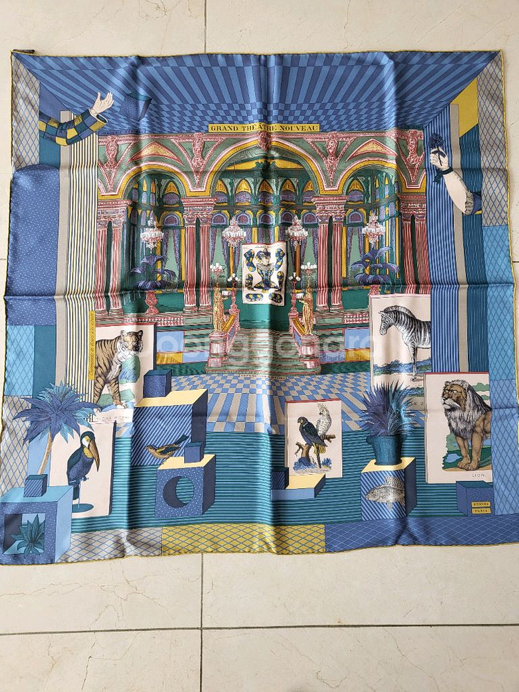 에르메스 까레 대극장 블루진--1