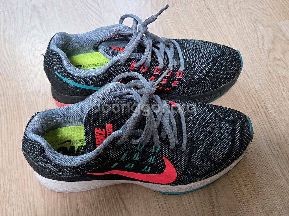 나이키 Structure 18 런닝화 240mm--1