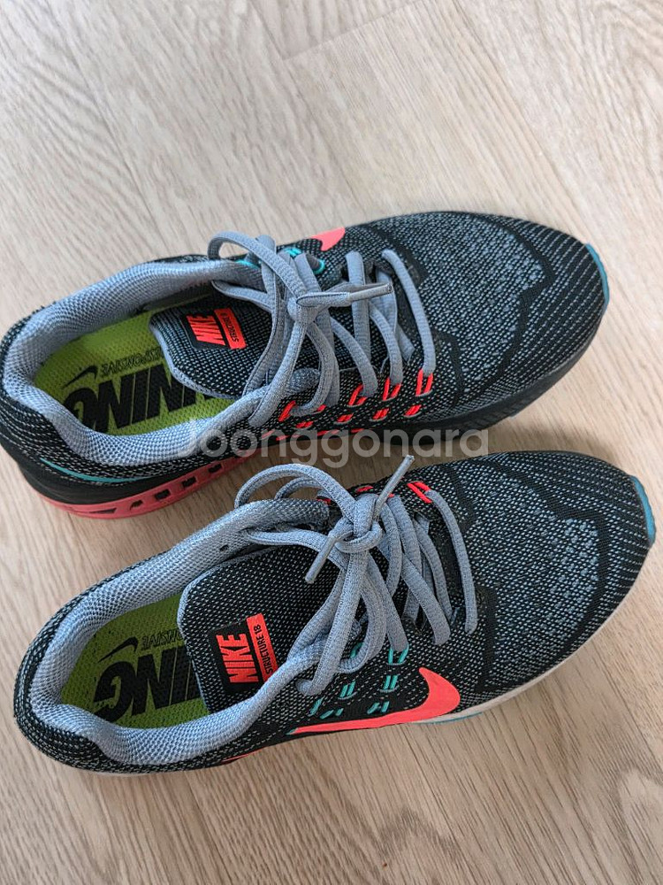 나이키 Structure 18 런닝화 240mm--0