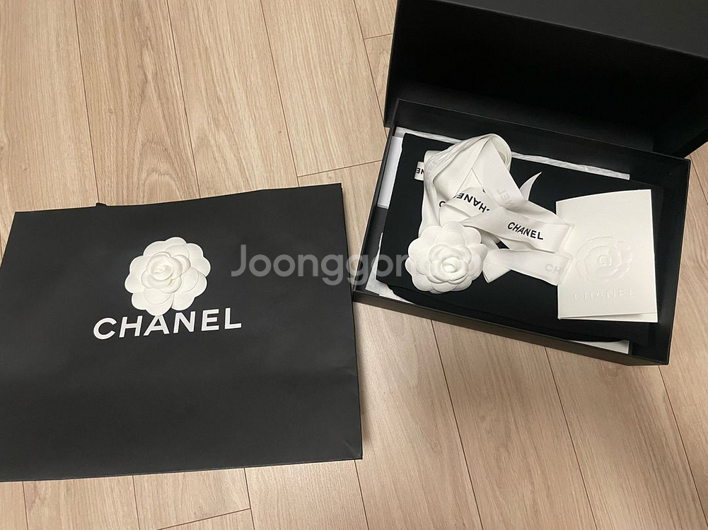 샤넬 WOC 블랙 캐비어 은장 풀박스--8