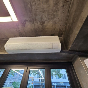 삼성 벽걸이 에어컨 AR13C9180HZN 모델