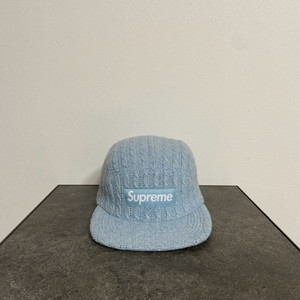 슈프림 니트 케이블 파스텔 블루 박스로고 캠프캡 모자